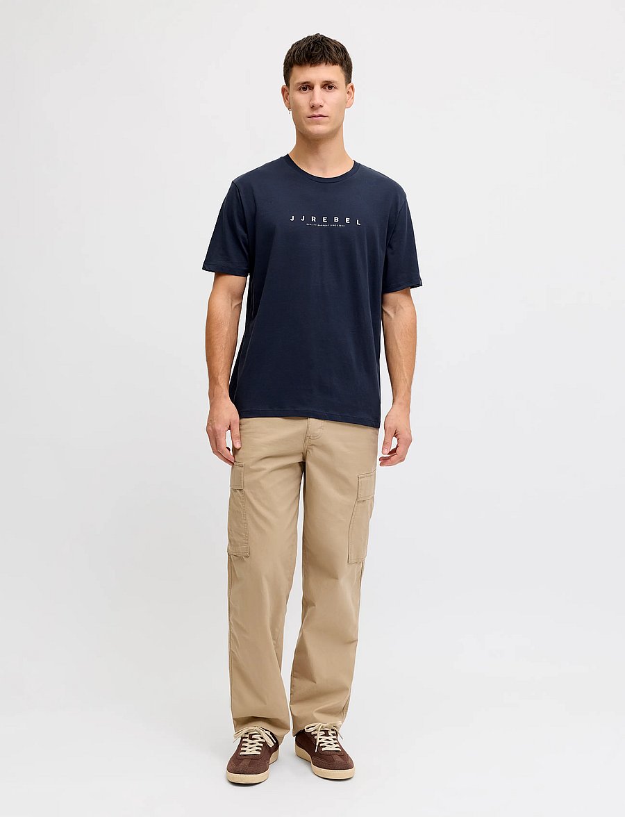 JJ REBEL - JREBROCKY LOGO TEE SS CREW NECK SN - lühikeste varrukatega t-särgid - navy blazer - 4