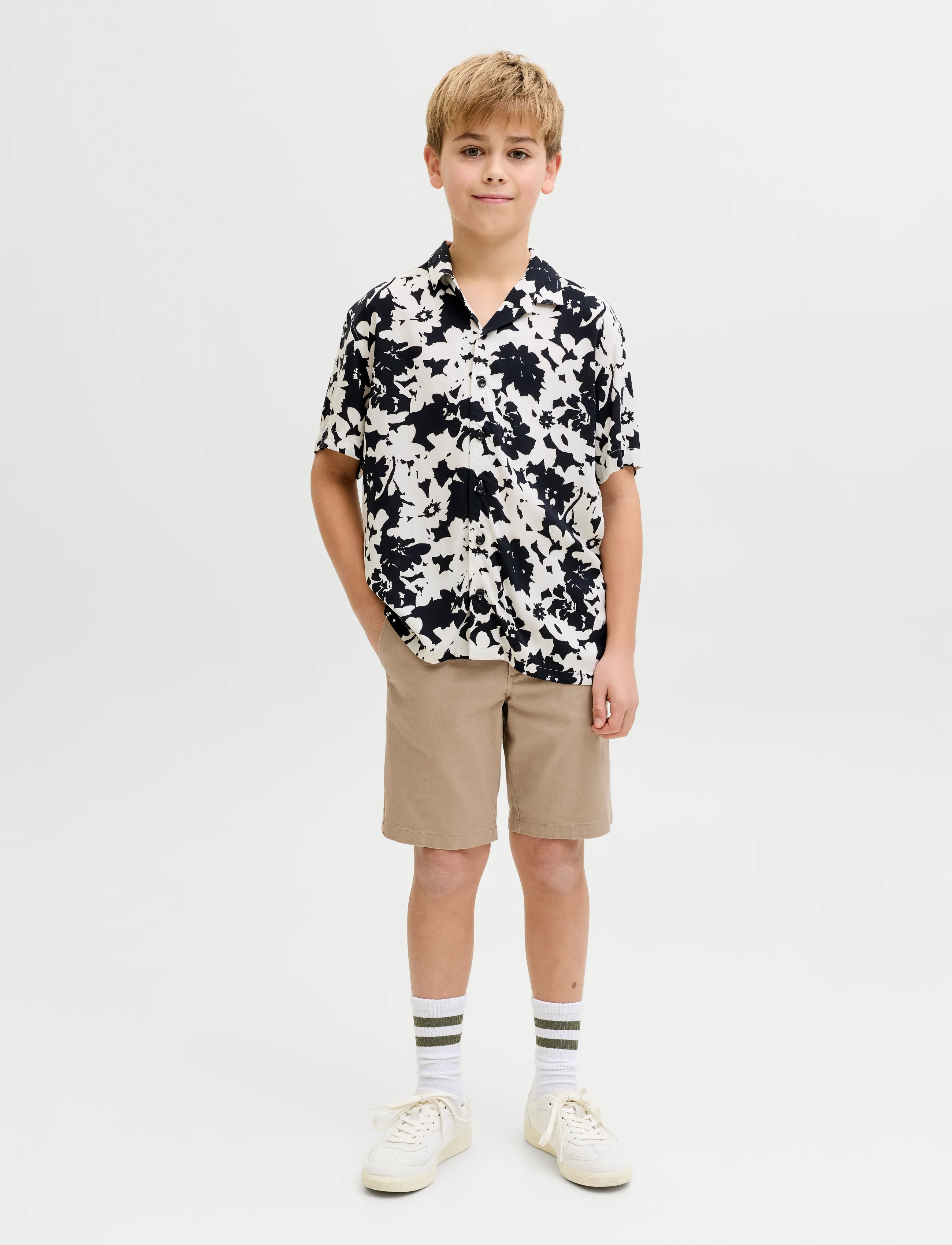 JJ REBEL - JREBSHARP CHINO SHORT JNR - chino shorts - crockery - 4