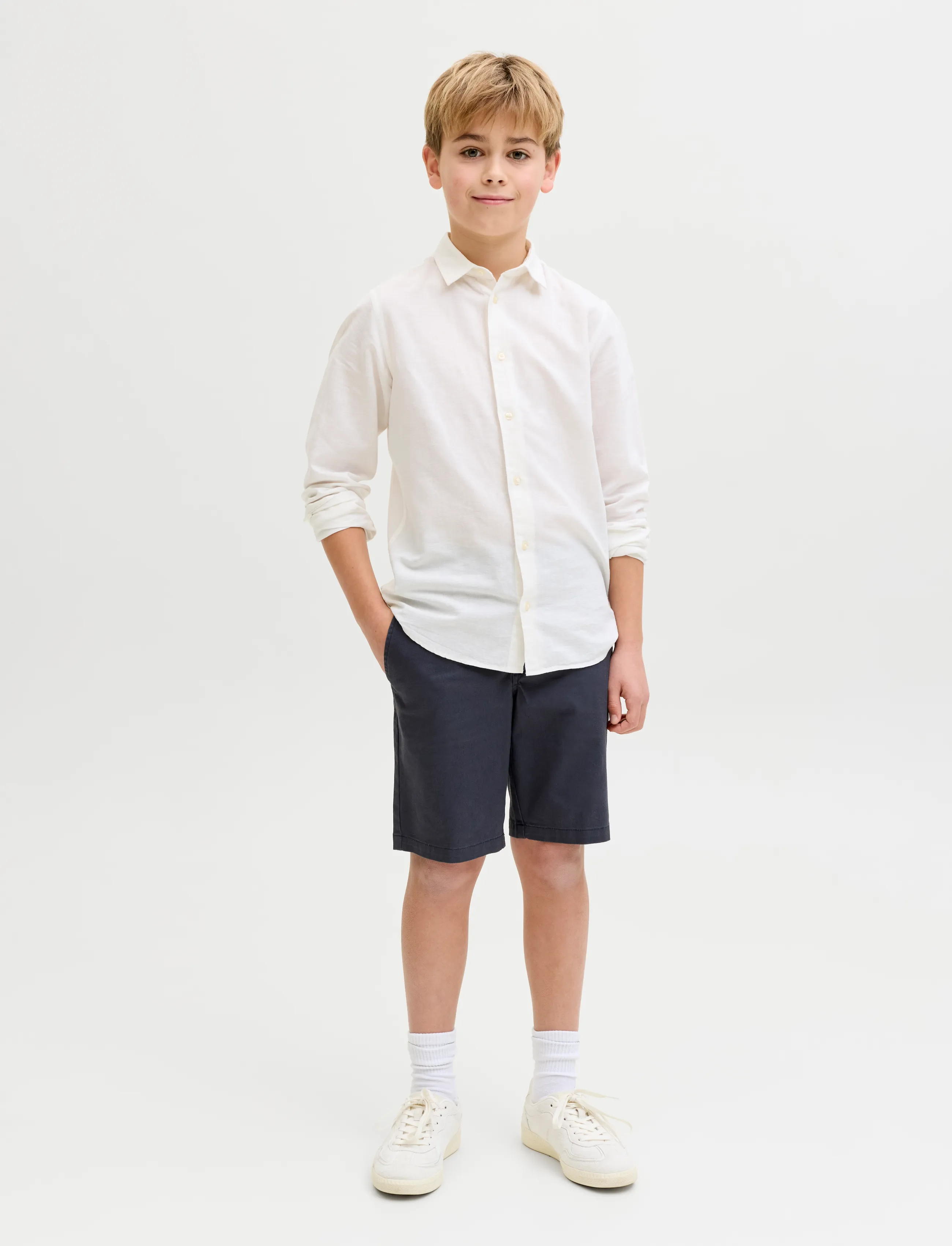 JJ REBEL - JREBSHARP CHINO SHORT JNR - chino shorts - navy blazer - 4