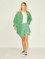 JJXX - JXBARBARA HW RELAXED VINT SHORTS - lowest prices - absinthe green - 4