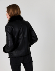 Jofama - Alice Leather Bomber Jacket - spring jackets - black - 4