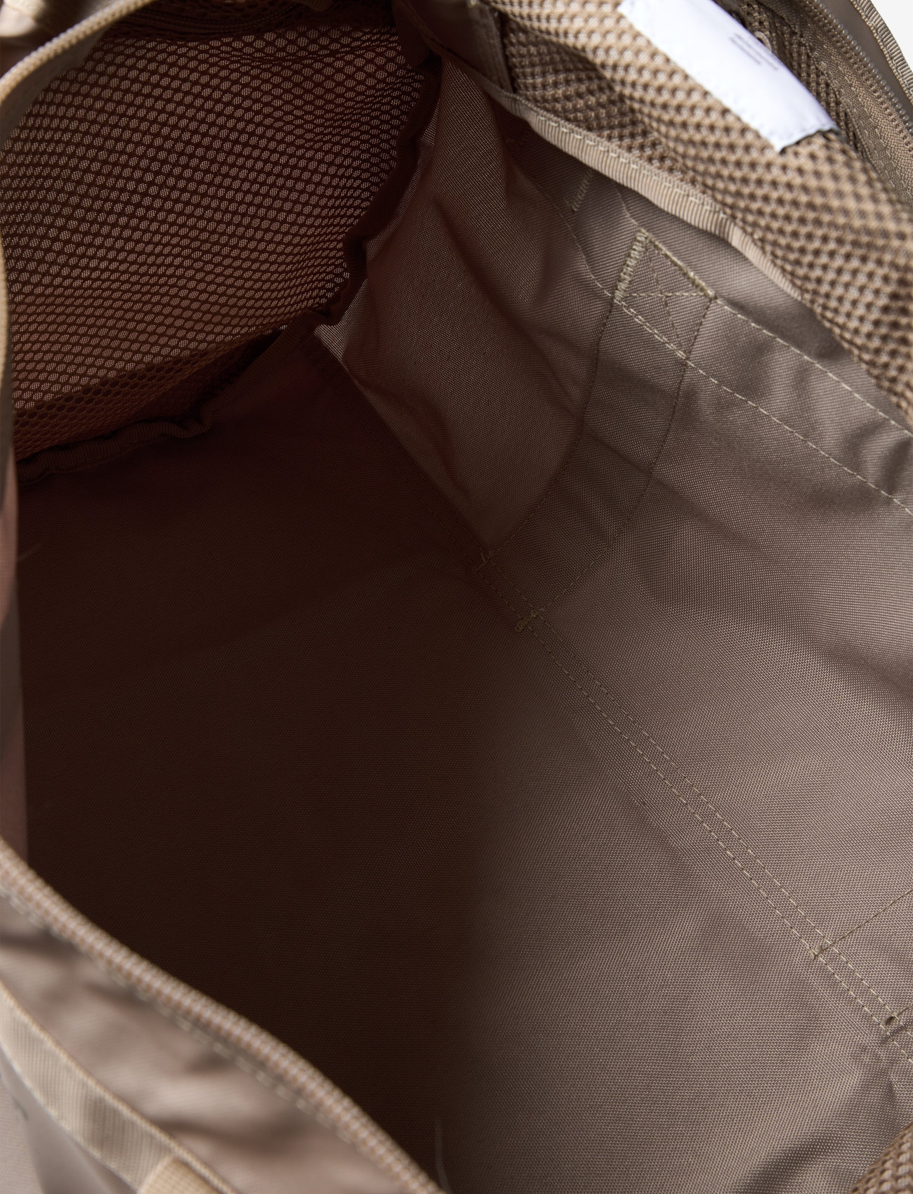 Johaug - Duffle Bag 30L - cdark - 3