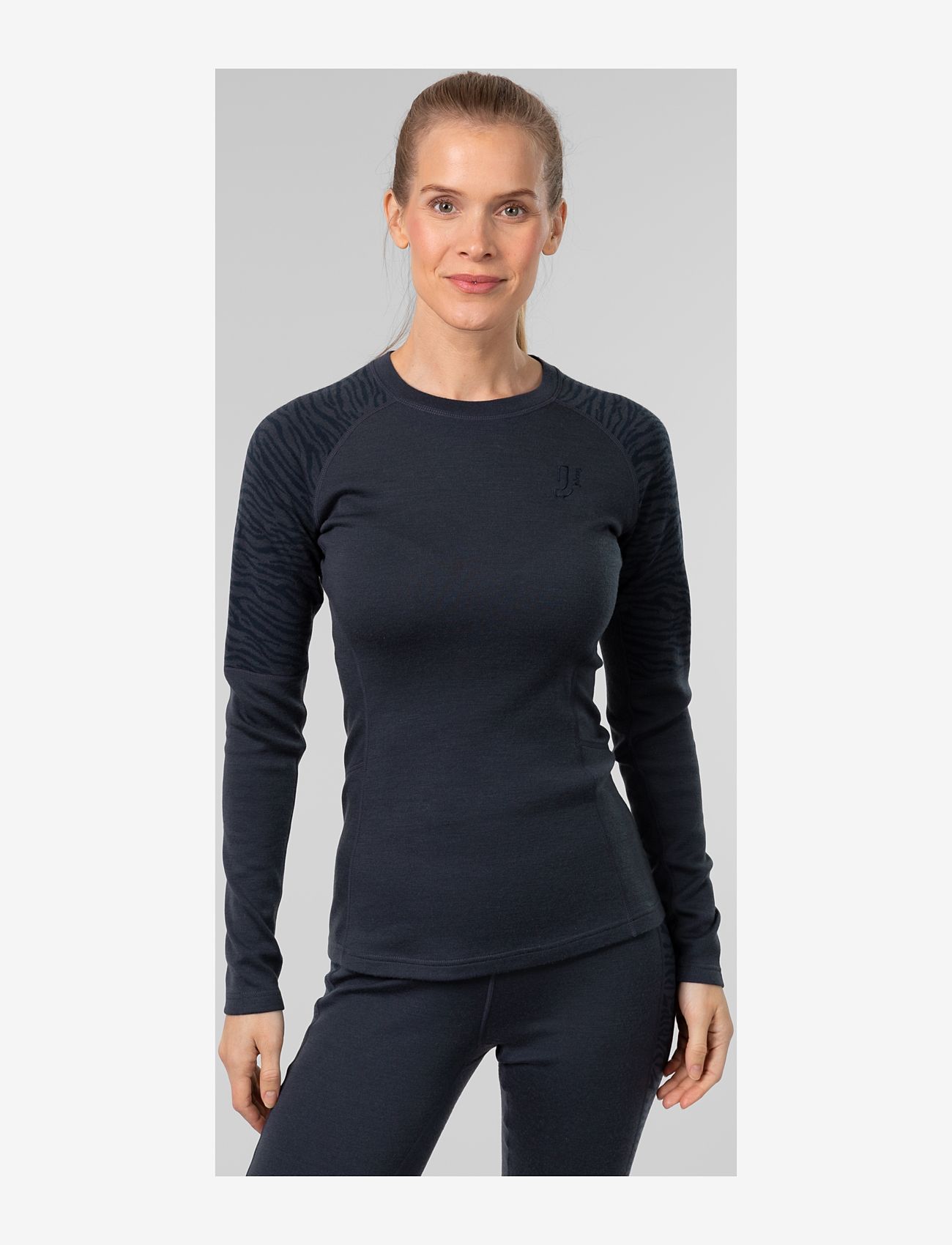 Johaug - Elevate Wool Long Sleeve - jacken & mäntel - ink - 2