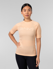 Johaug - Rib Tech Tee - t-shirts - orange - 1