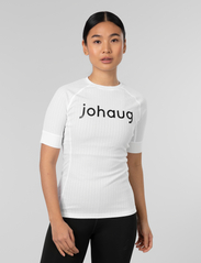 Johaug - Rib Tech Tee - t-shirts - white - 2