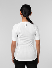 Johaug - Rib Tech Tee - t-shirts - white - 3
