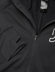Johaug - Gleam Full Zip - sports jackets - black - 4