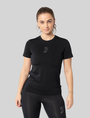 Johaug - Elemental Tee 2.0 - t-shirts - black - 3
