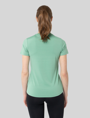 Johaug - Elemental Tee 2.0 - t-shirts - green - 2