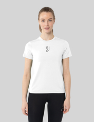 Johaug - Elemental Tee 2.0 - t-shirts - white - 2