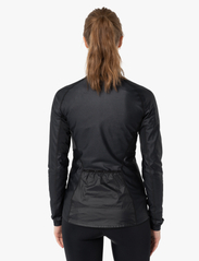 Johaug - Gleam Primaloft Half Zip - mid layer jackets - black - 3