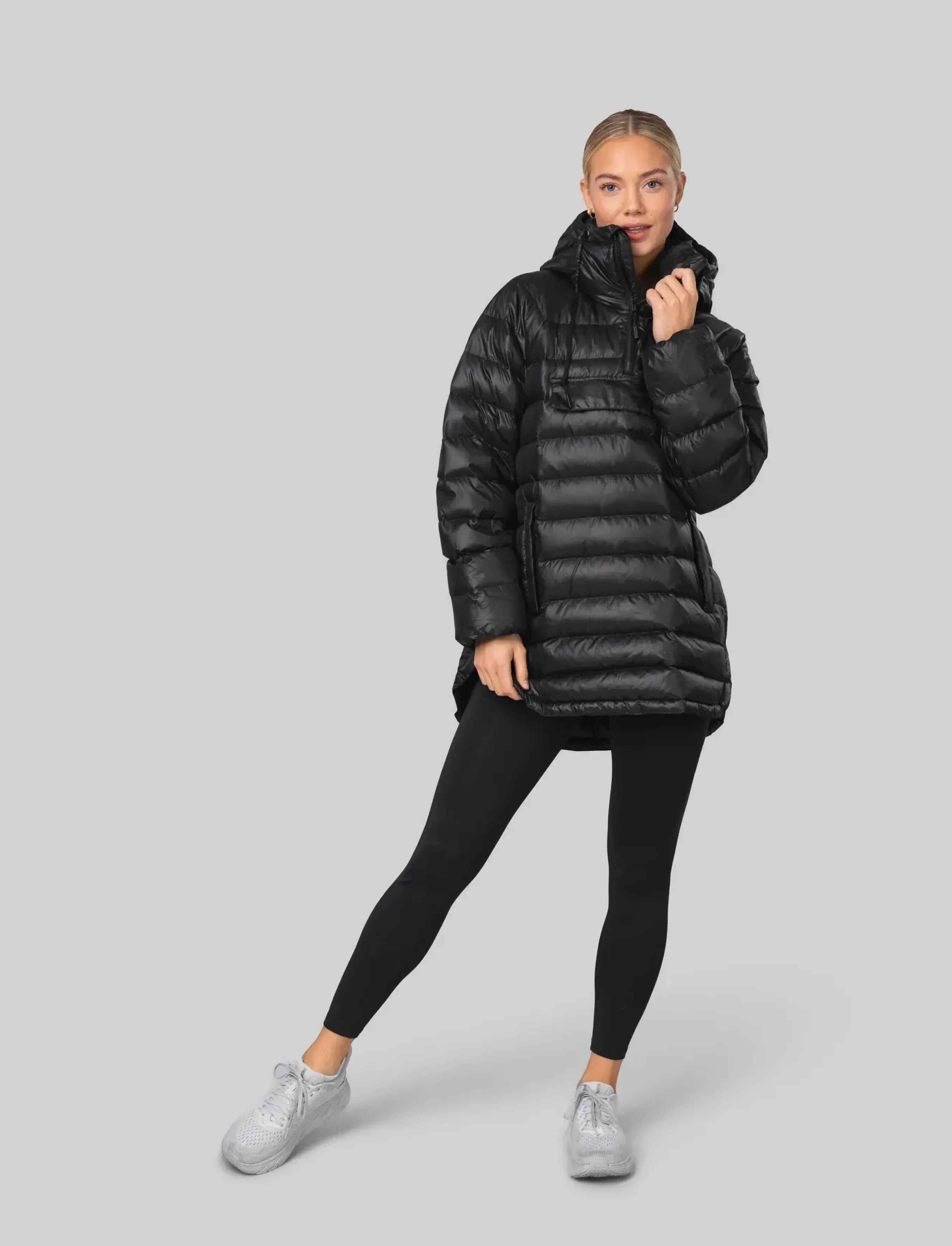 Johaug Adapt Light Down Poncho, Puffer Poncho Med Hætte Og Bælte, Sort, Str: S