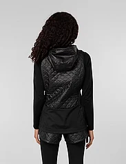 Johaug - Advance Primaloft Protection Vest - pikowane kamizelki - black - 3