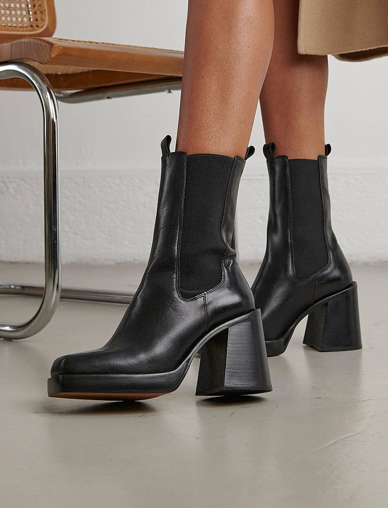 Jonak Paris 429-bossa Cuir (JON3100172) Heeled ankle boots