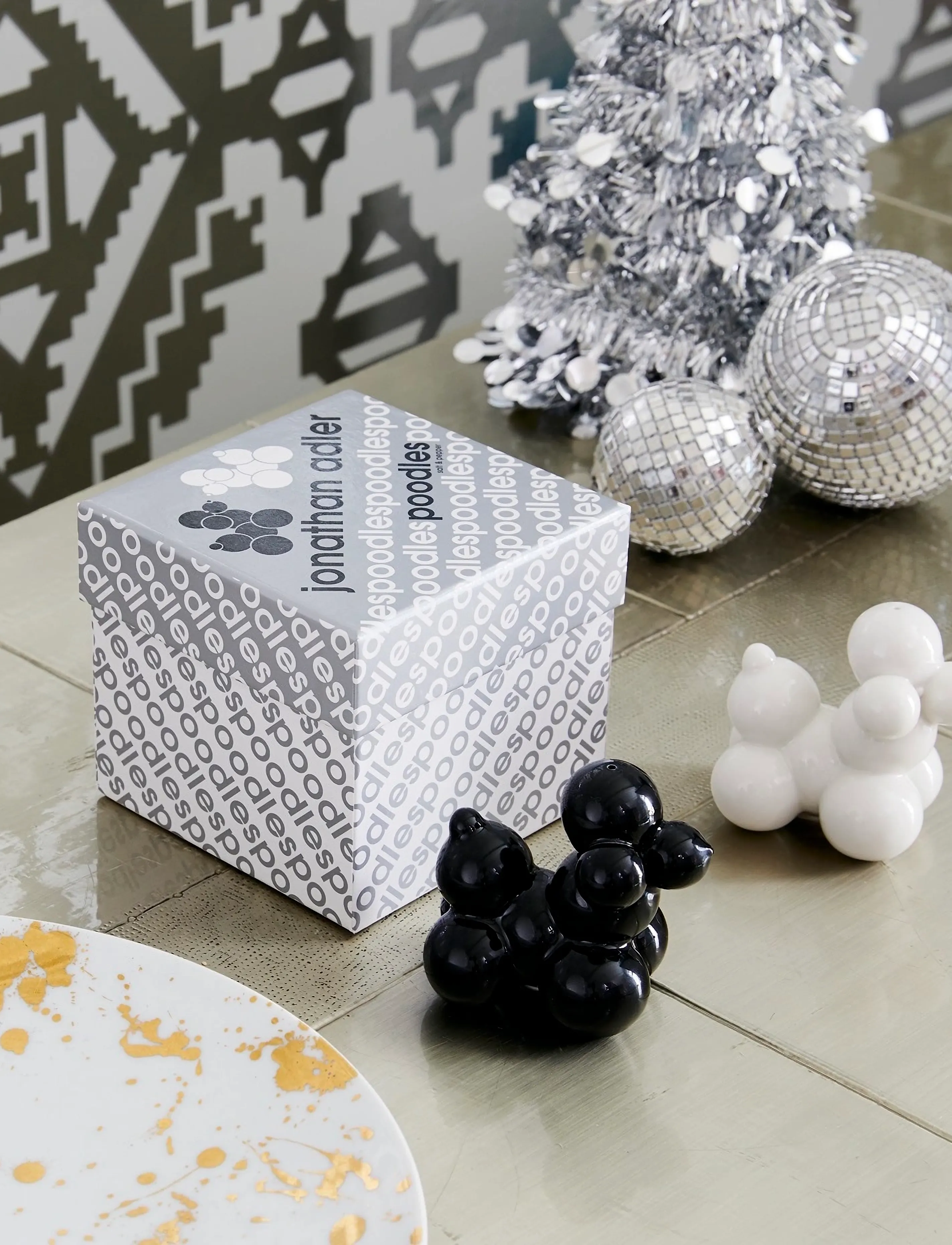 Jonathan Adler Poodle S&P, One Size, White, Decorative Accessories-details > Figures & Sculptures, Unisex