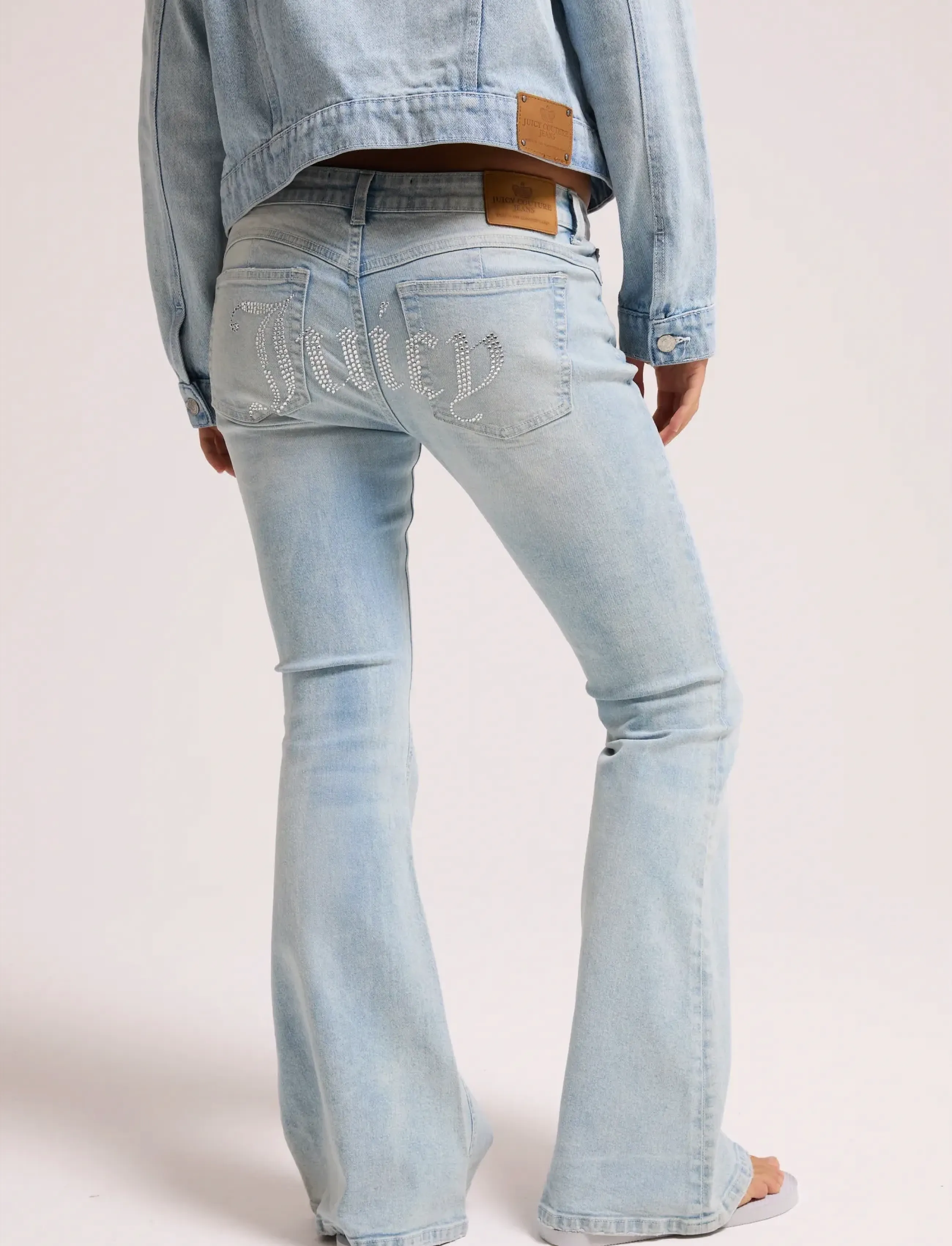 Juicy Couture - DIAMANTE JEAN - alt eriti laia säärega teksad - light wash - 4