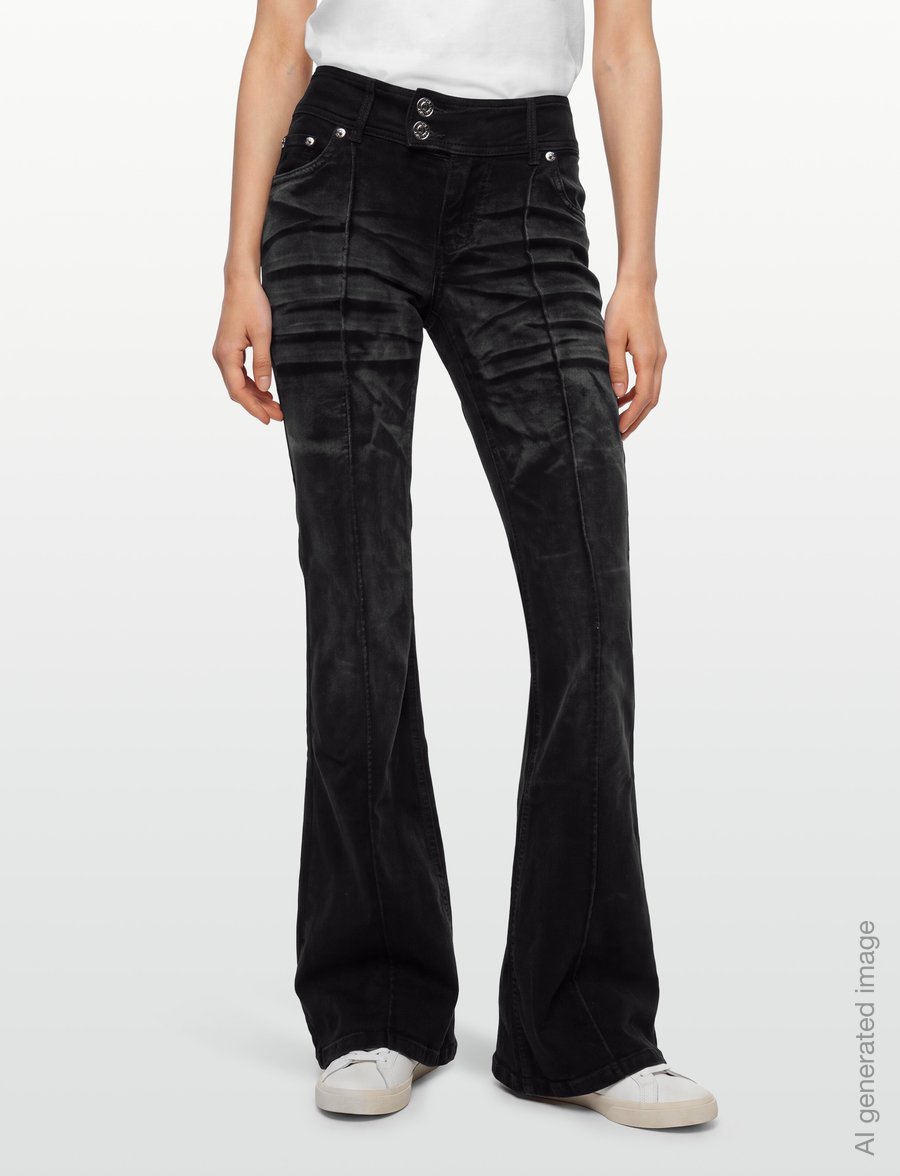 Juicy Couture - CREST VELOUR DENIM LOW RISE FLARE - schlaghosen - washed black denim - 3