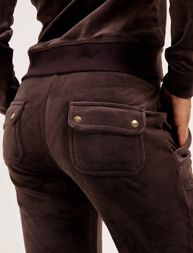 Juicy Couture Aw25 Layla Gold Low Rise Pocket (JCAJCSEBJ001G Juicy Couture Aw25 Layla Gold Low Rise Pocket (JCAJCSEBJ001G