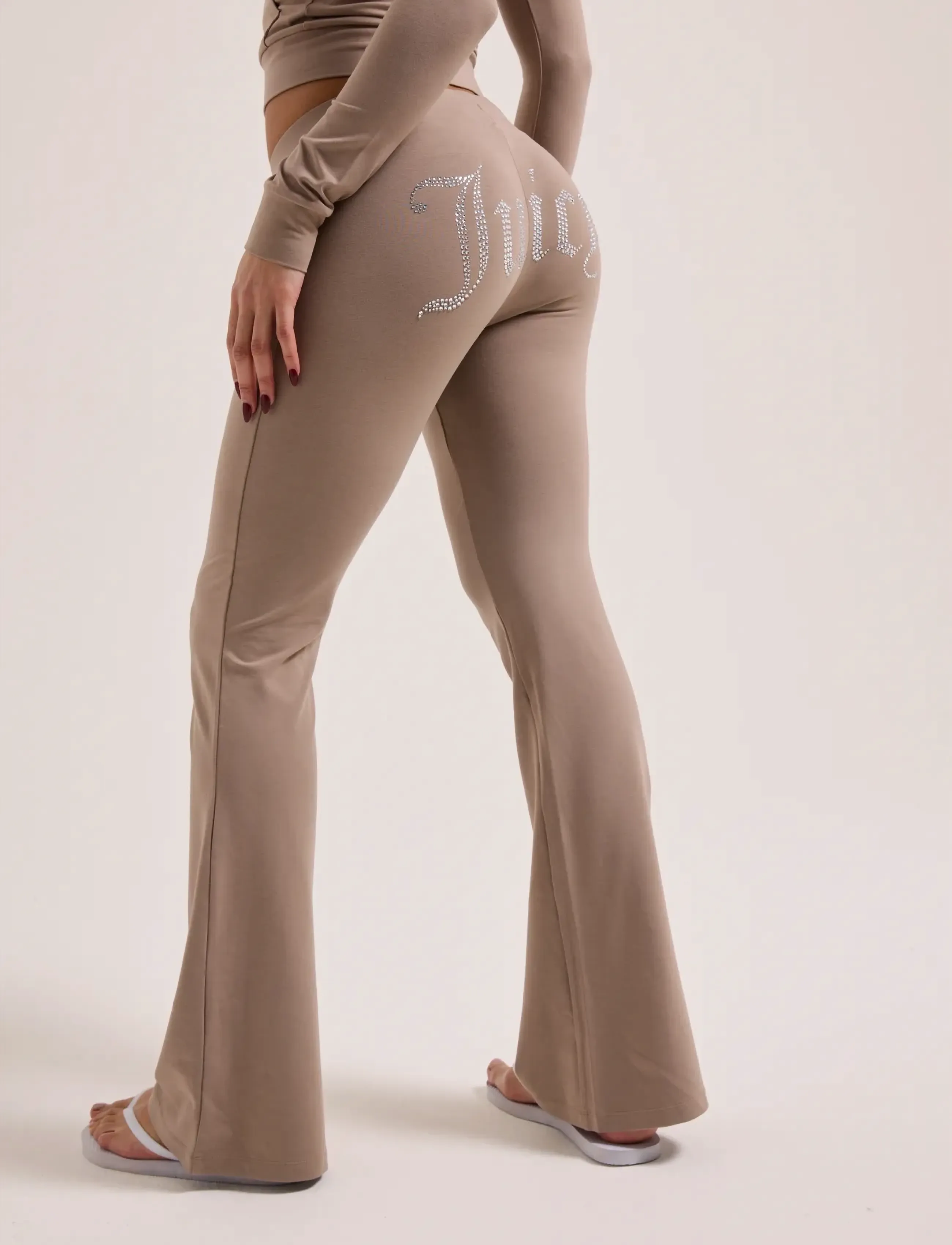 Juicy Couture - DIAMANTE JERSEY LOW RISE PANT - sweatpants - fungi - 3