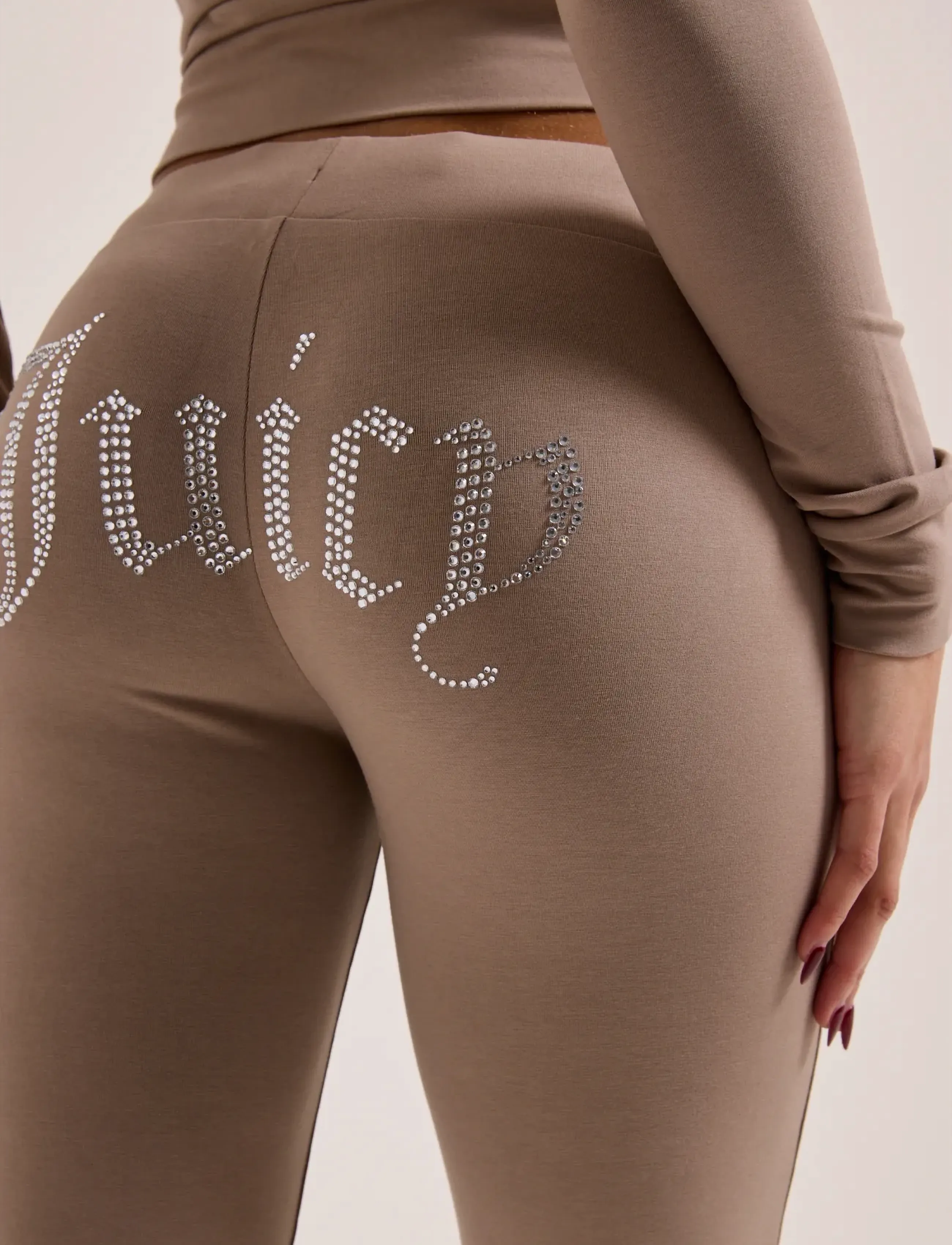 Juicy Couture - DIAMANTE JERSEY LOW RISE PANT - sweatpants - fungi - 4