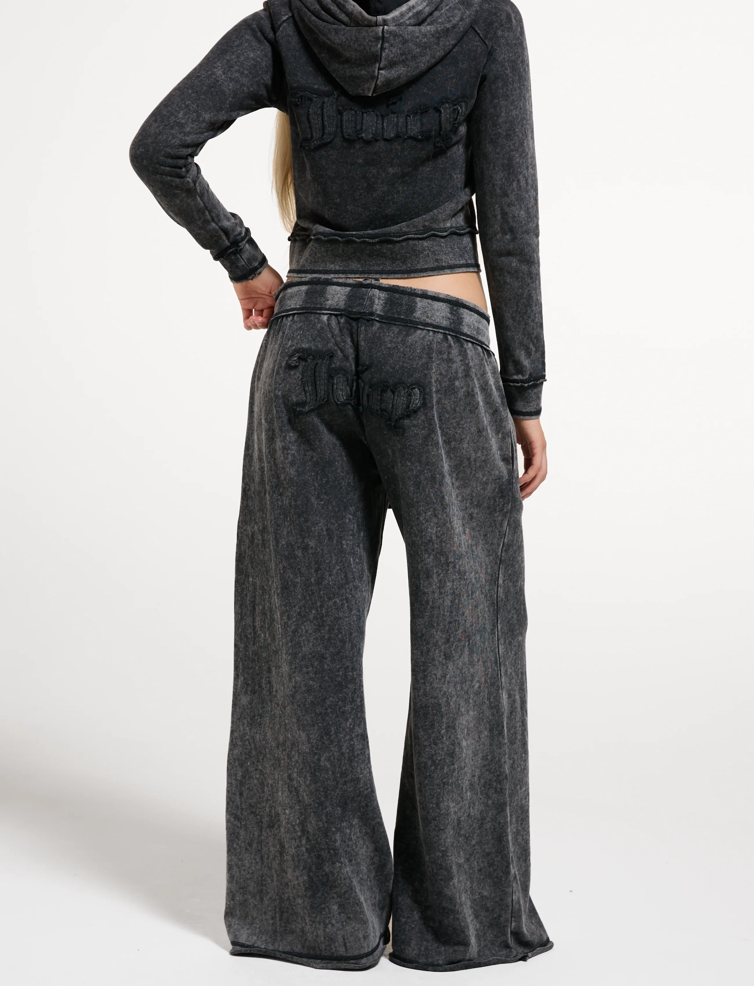 Juicy Couture - ANNEN APPLIQUE WIDE LEG TRACKPANT - alltags-style - black - 4