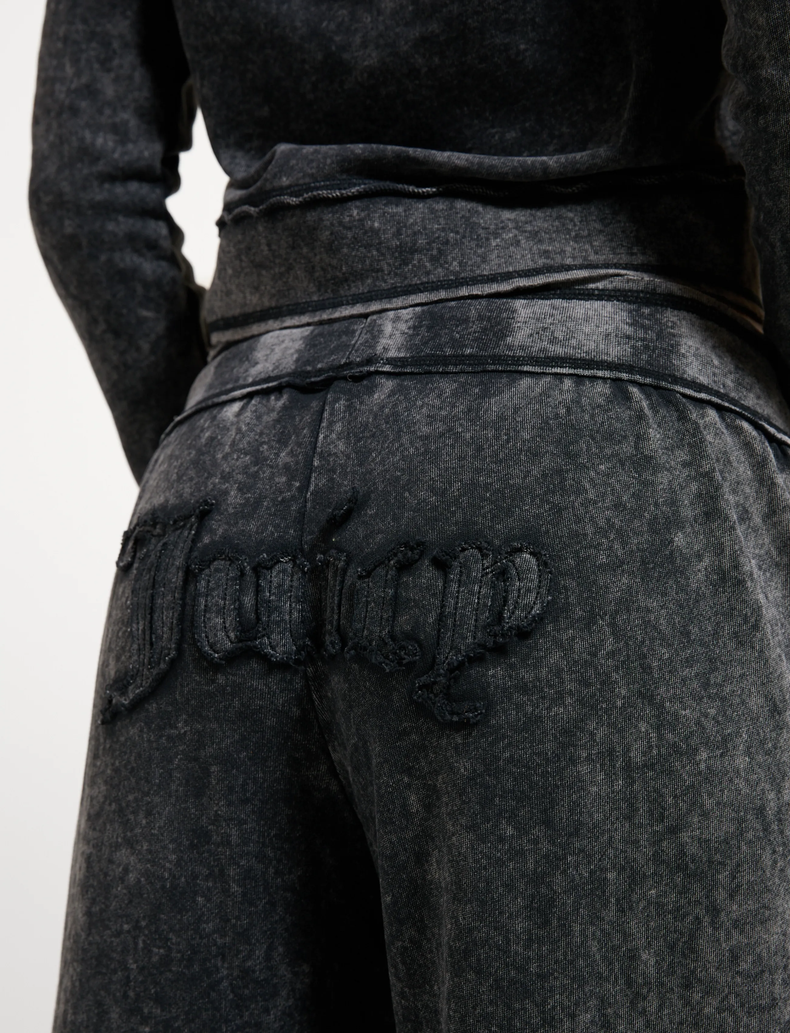 Juicy Couture - ANNEN APPLIQUE WIDE LEG TRACKPANT - hverdags stil - black - 4