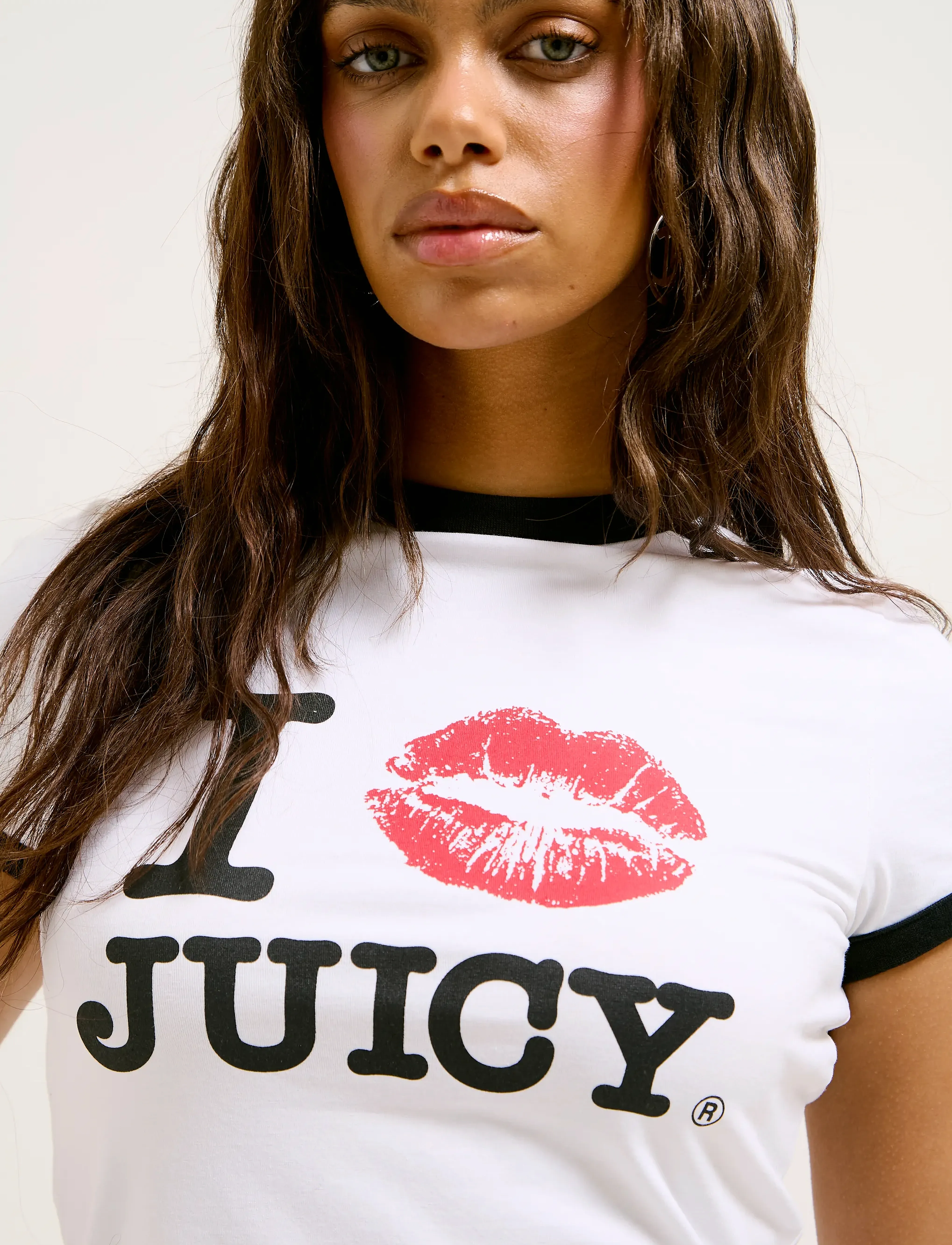 Juicy Couture - I ‘KISS’ JC FITTED RINGER TEE - t-krekli - white - 4