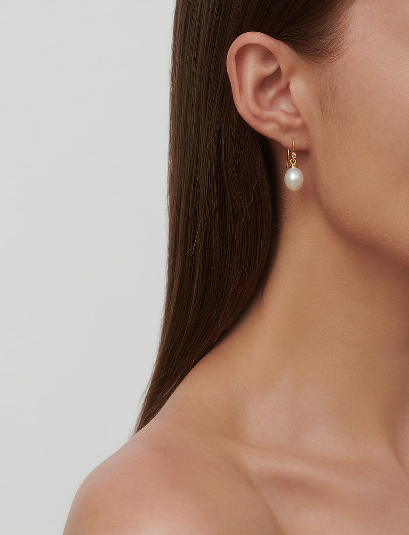 Julie Sandlau - Afrodite earring - Gold - pearl earrings - pearl white - 0