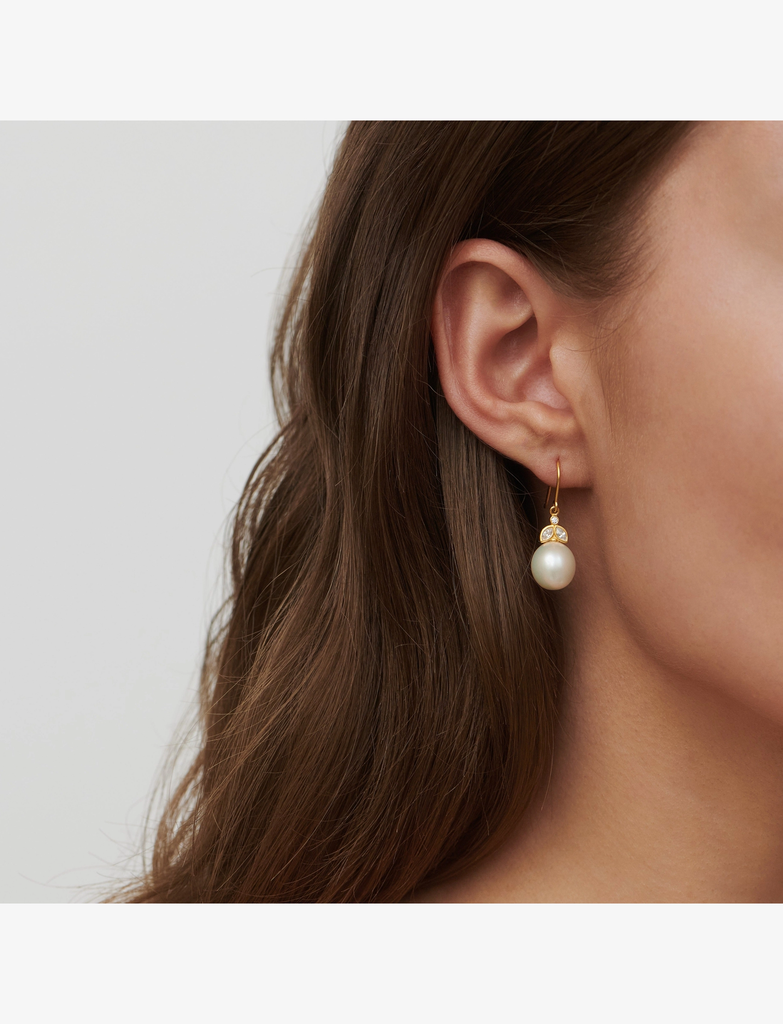 Julie Sandlau - Tasha Earrings - white pearl - 1
