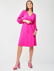 Jumperfabriken - Annie dress pink - midi dresses - pink - 4