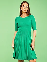Jumperfabriken - Milly Dress - neulemekot - green - 2