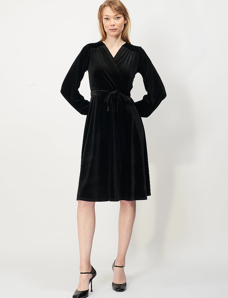 Jumperfabriken - Milena Dress - wickelkleider - black - 0