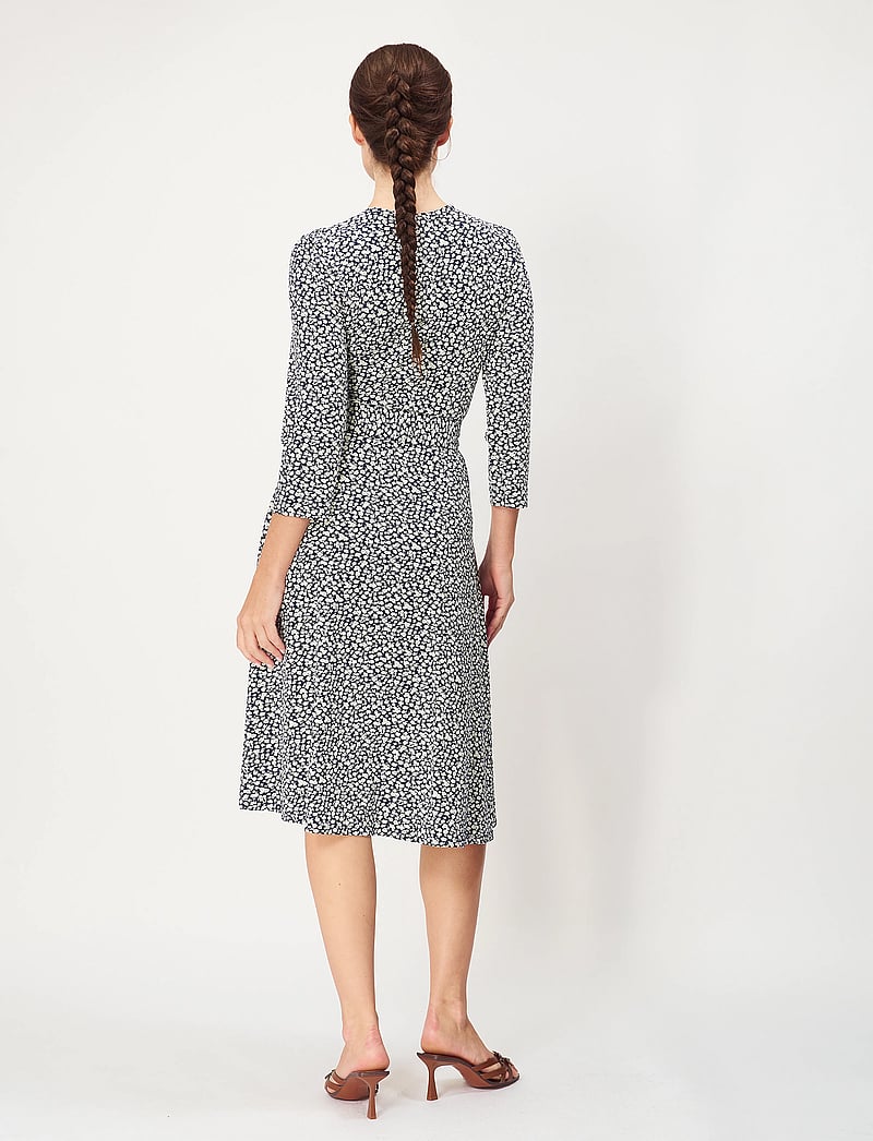 Jumperfabriken - Celia Dress - wickelkleider - navy - 5