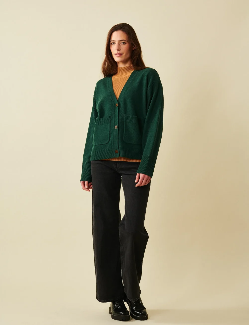 Jumperfabriken - Estrid cardigan - koftor - green - 3