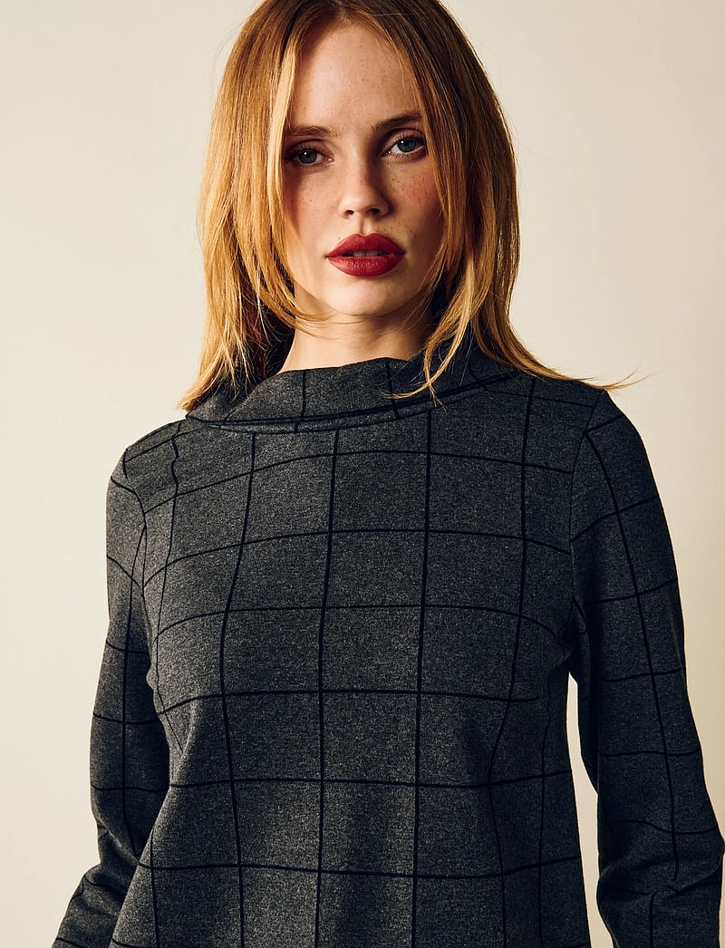 Jumperfabriken - Tara Houndstooth Jumper - alltags-style - grey - 4