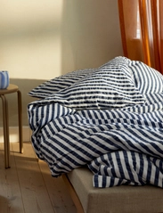 Juna - Bæk&Bølge Lines Bed linen 220x220 cm SE - pussilakanasetit - dark blue/white - 3