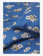 Juna - Grand Pleasantly Bed linen 140x200 cm blue DK - bedsets - blue - 2