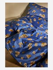 Juna - Grand Pleasantly Bed linen 140x200 cm blue DK - bedsets - blue - 3