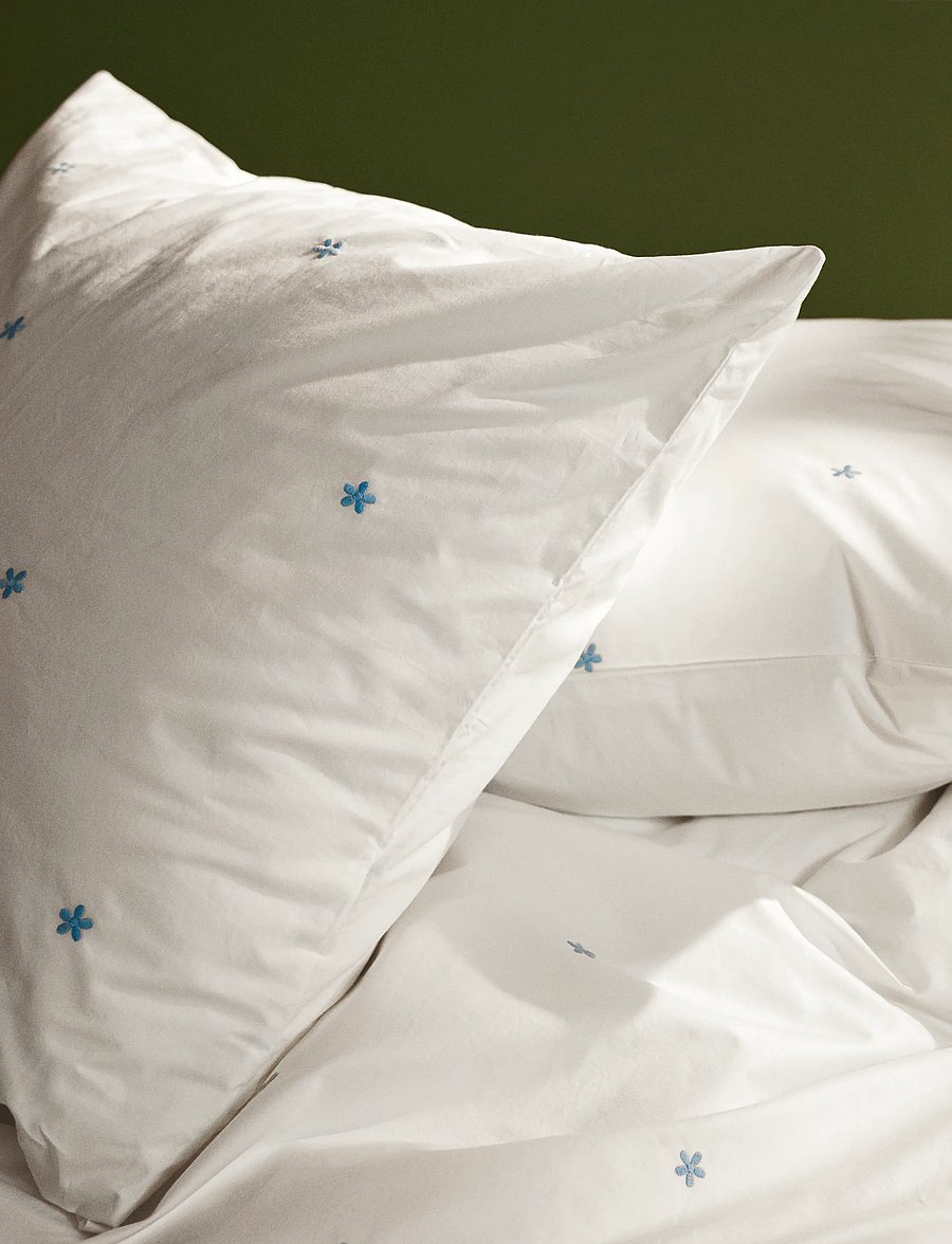 Juna - Daisy Bed linen 140x200 cm white/light blue DK - voodiriiete komplektid - white/light blue - 2