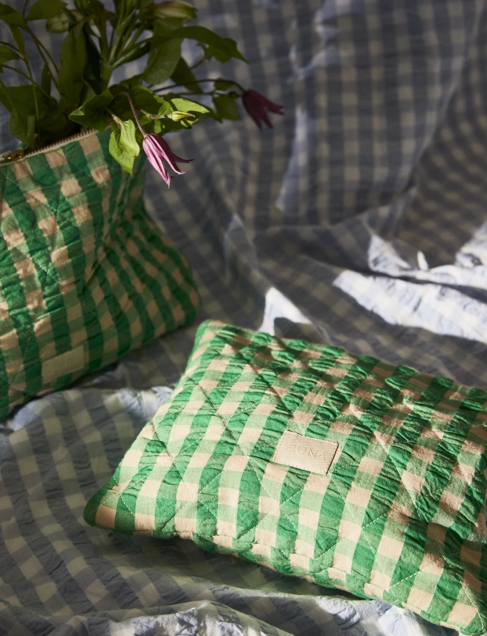 Juna - Bæk&Bølge Karla Toilet bag 30x10x20 cm grön/sand - sminkväskor - green/sand - 0