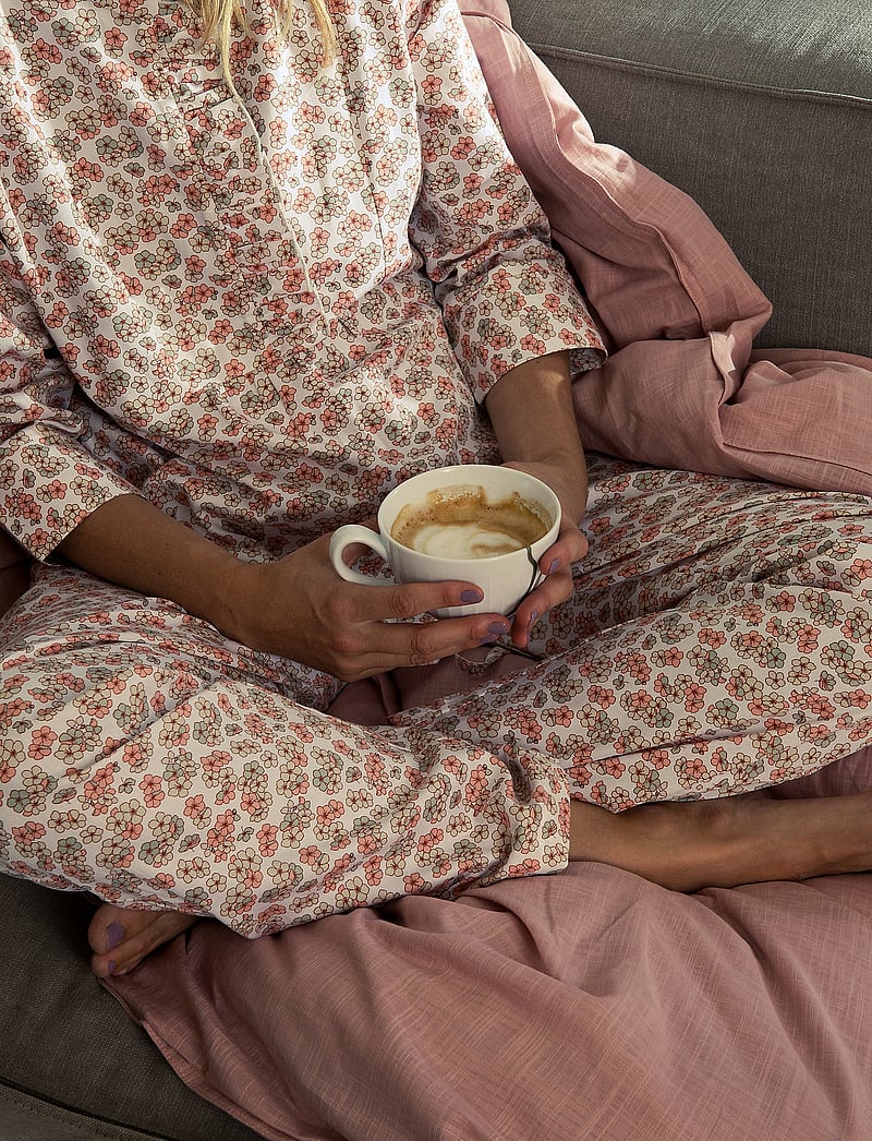 Juna - Pleasantly Irene shirt - Öö- ja puhkerõivad - white - 0