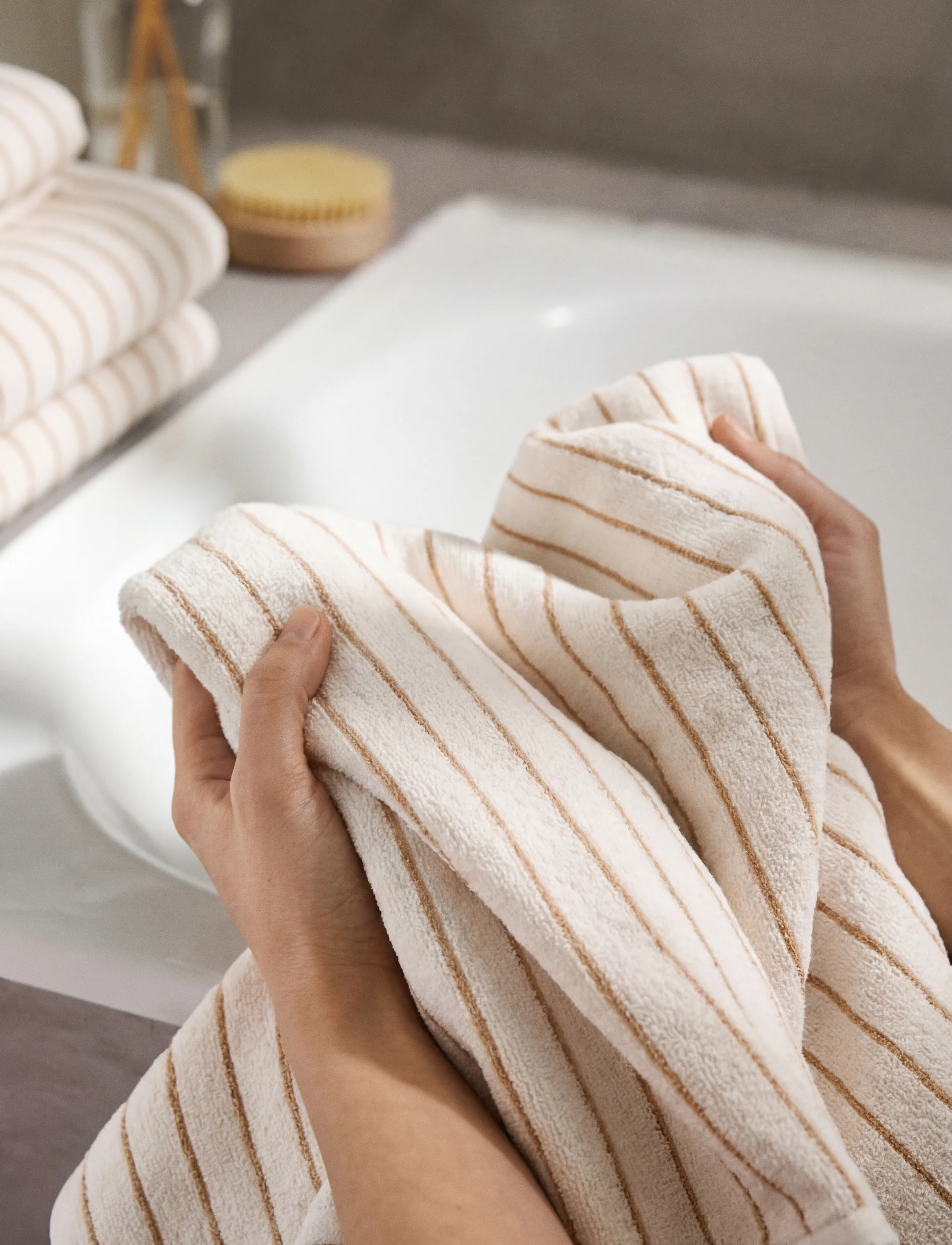 Juna - Soft Towel 70x140 cm offwhite - offwhite - 5