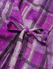 Just Female - Eila wrap blouse - palaidinės ilgomis rankovėmis - iris orchid check - 3