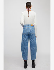 Just Female - Bold jeans 0110 - tiesaus kirpimo džinsai - light blue scarf - 5