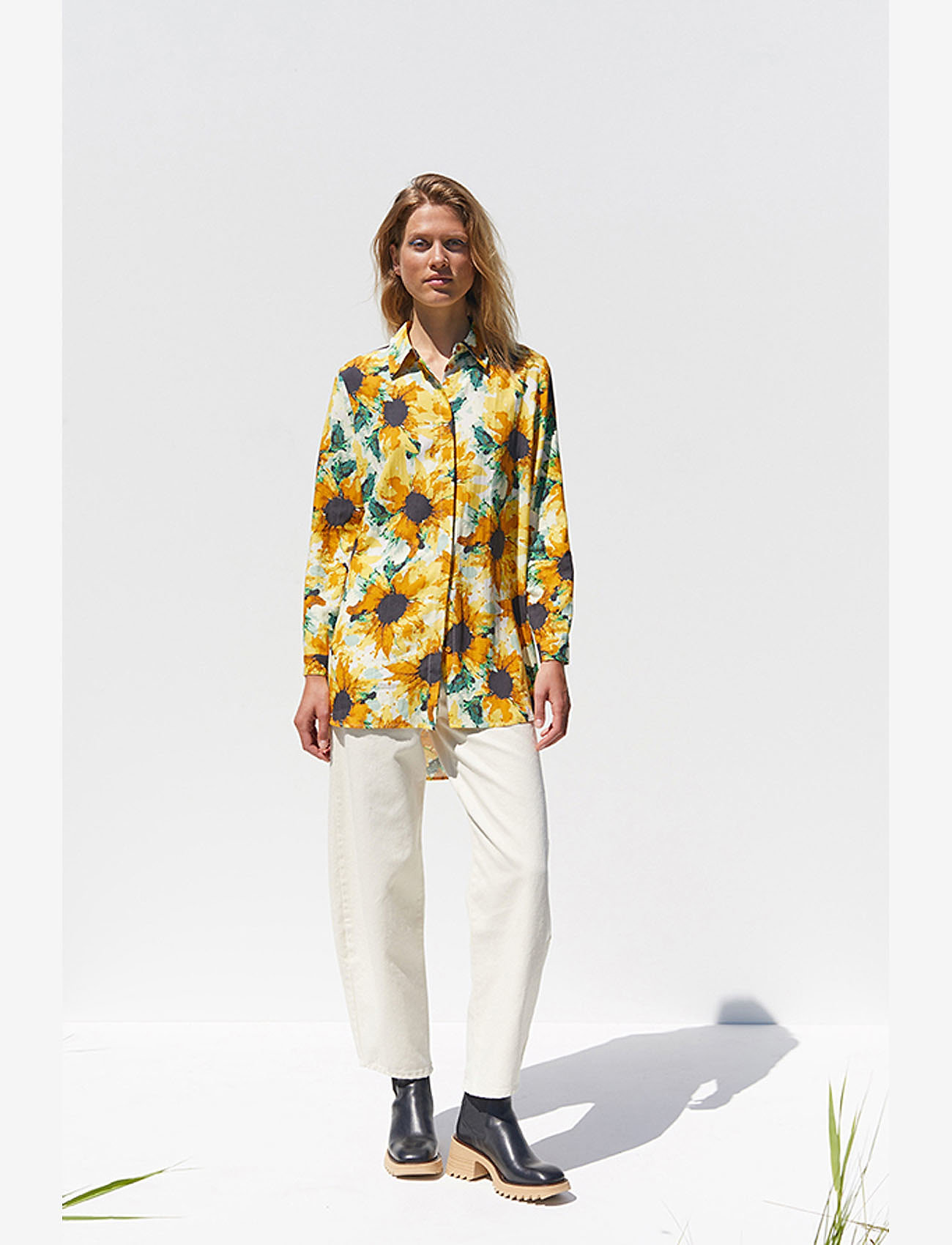 Just Female - Smooth shirt - sunflower yellow art - 3