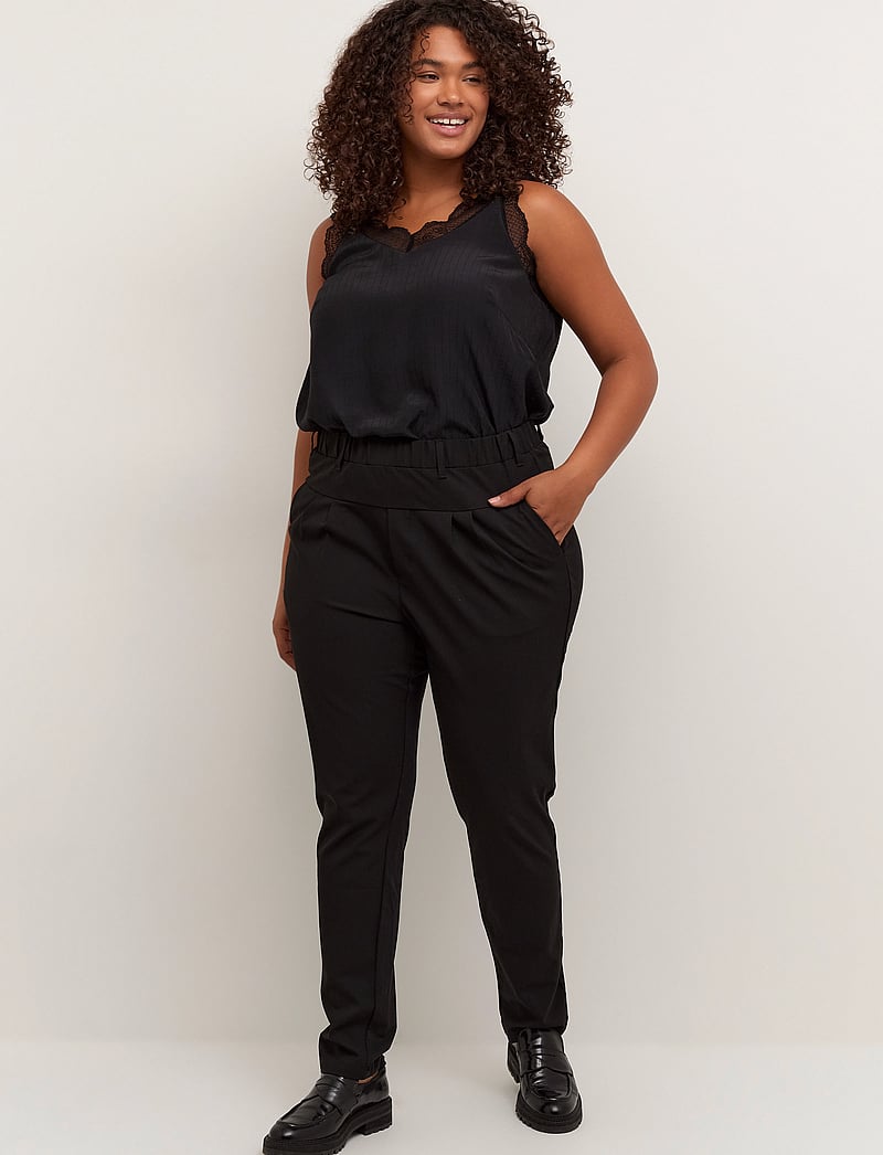 Kaffe Curve - KCjia Pants - kitsalõikelised püksid - black deep - 3