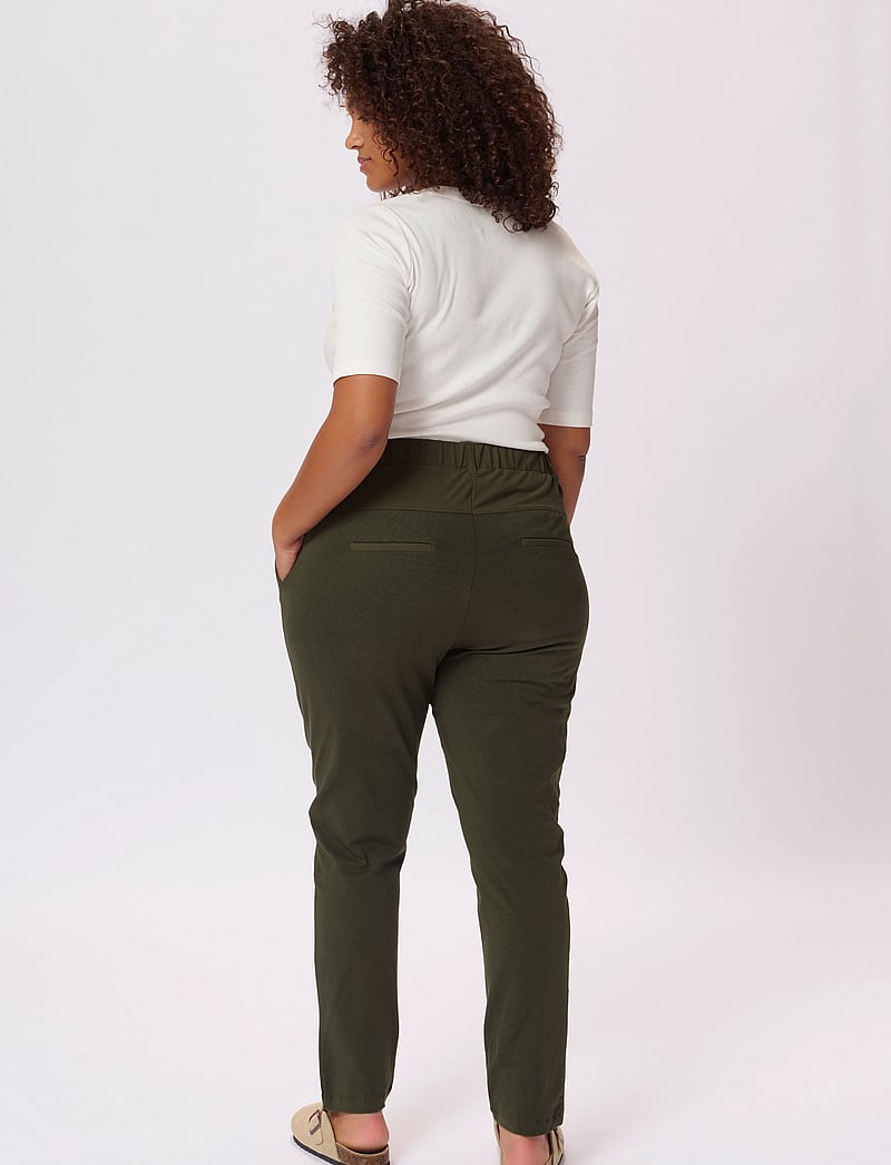 Kaffe Curve - KCjia Pants - slim fit bukser - grape leaf - 3