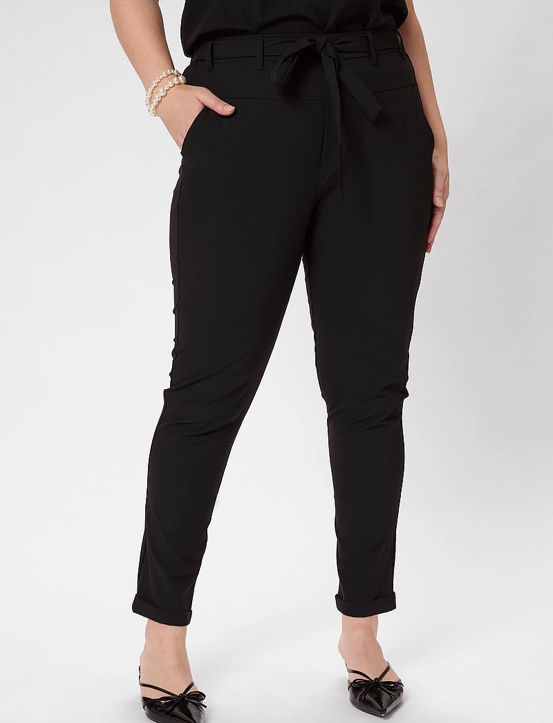 Kaffe Curve - KCjia Belt Pants - kitsalõikelised püksid - black deep - 0