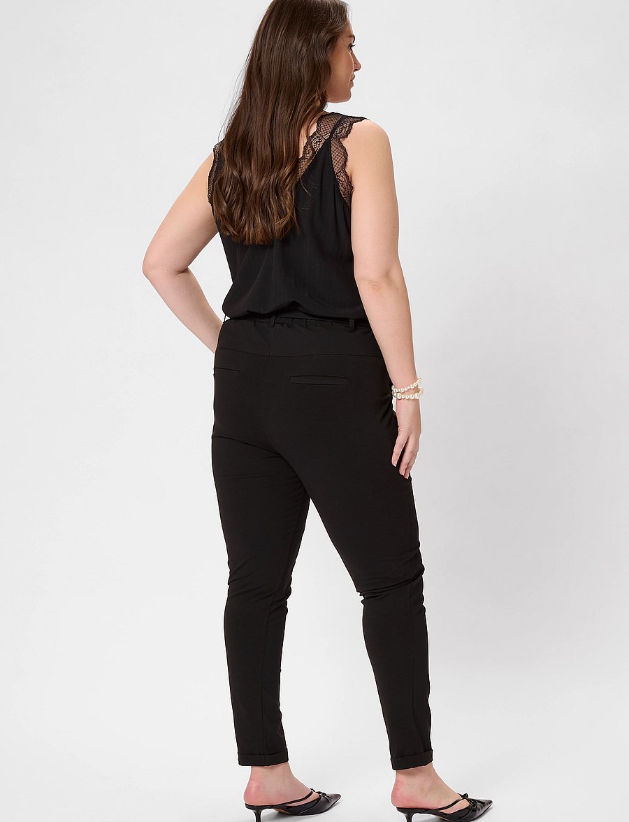 Kaffe Curve - KCjia Belt Pants - slim fit-byxor - black deep - 4