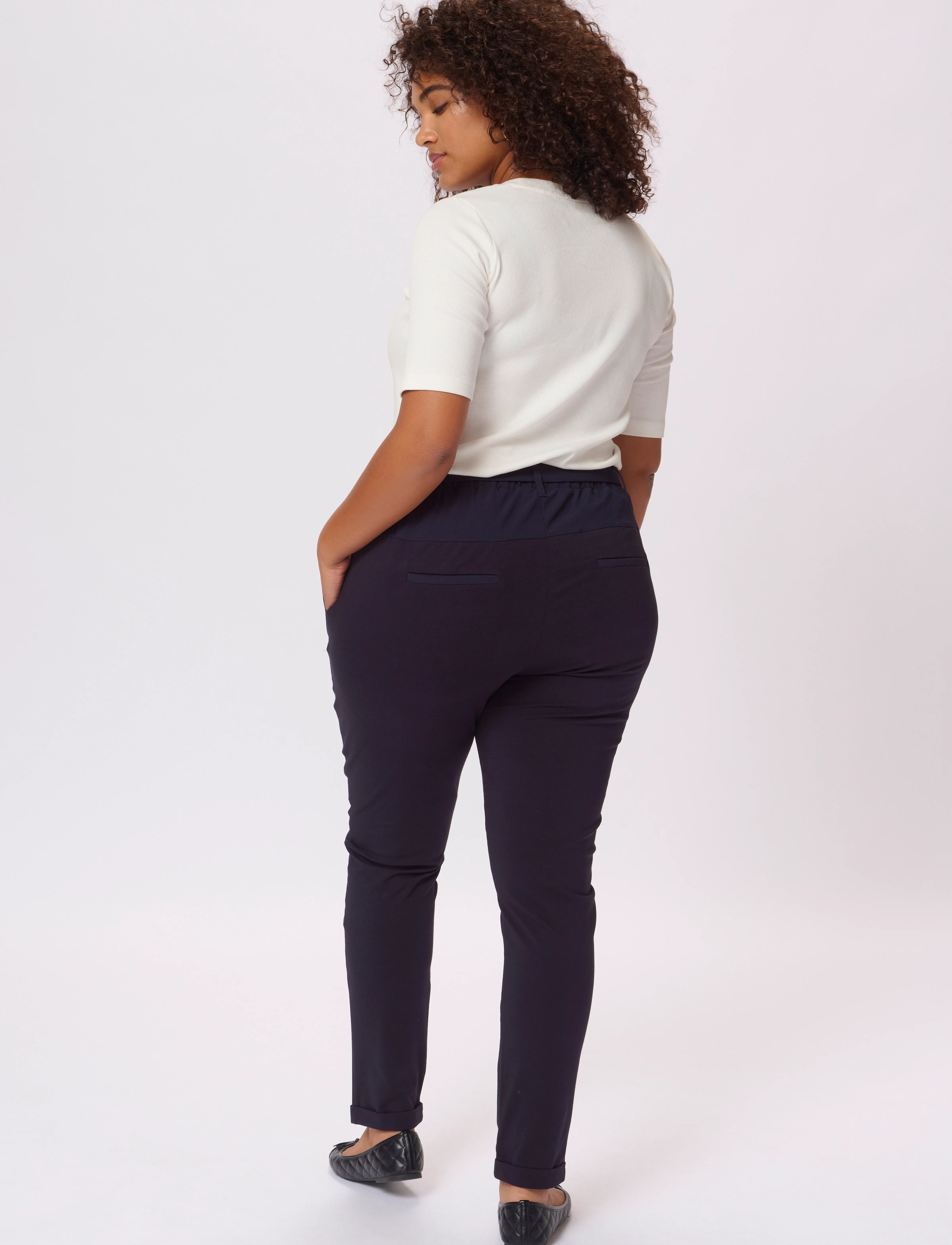 Kaffe Curve - KCjia Belt Pants - slim fit trousers - midnight marine - 4